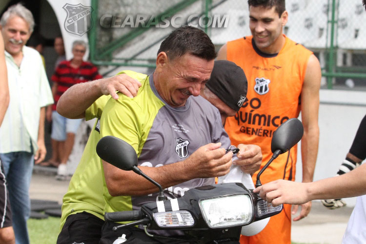 [03-06] Presente para José Orlando2 - 9
