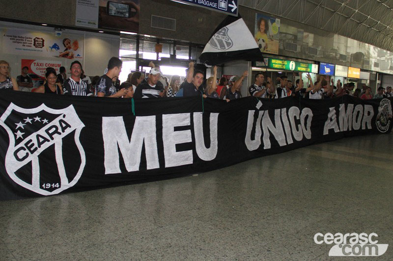 [16-11] Ceará desembarca e torcida comparece - 2