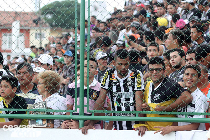 [20-01] Torcida lota Estádio Vovozão - 5
