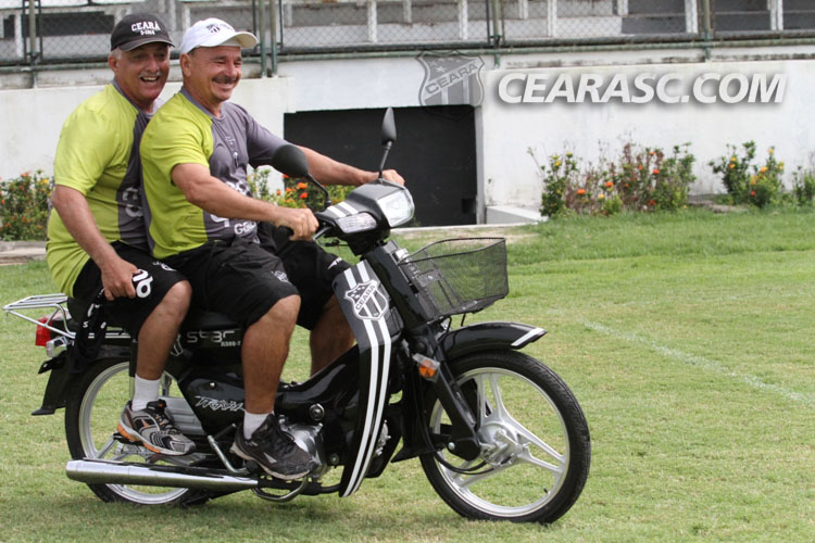 [03-06] Presente para José Orlando2 - 14