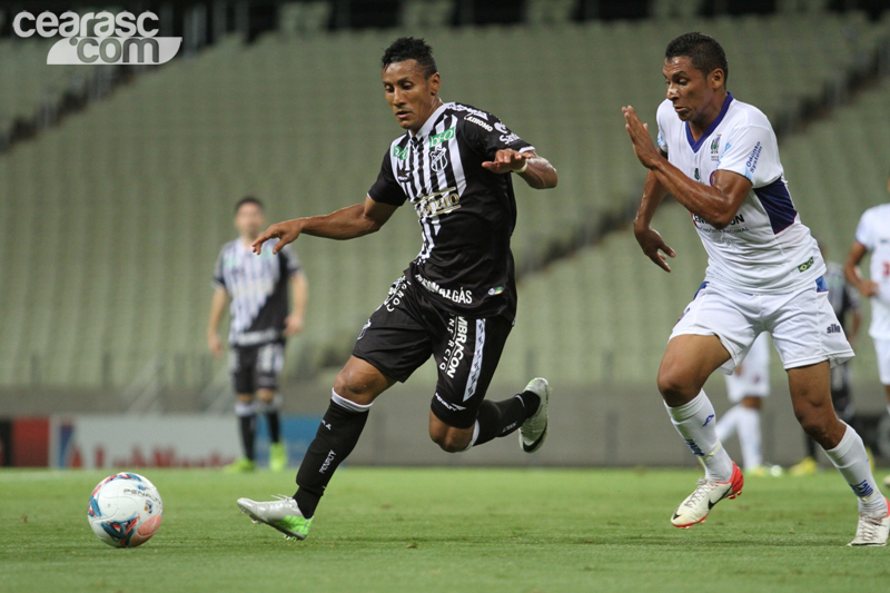 [25-04] Ceará x Tiradentes - 11