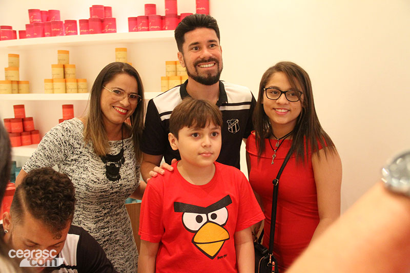 [18-11] Loja do Bem - Noite de Autógrafos - 15