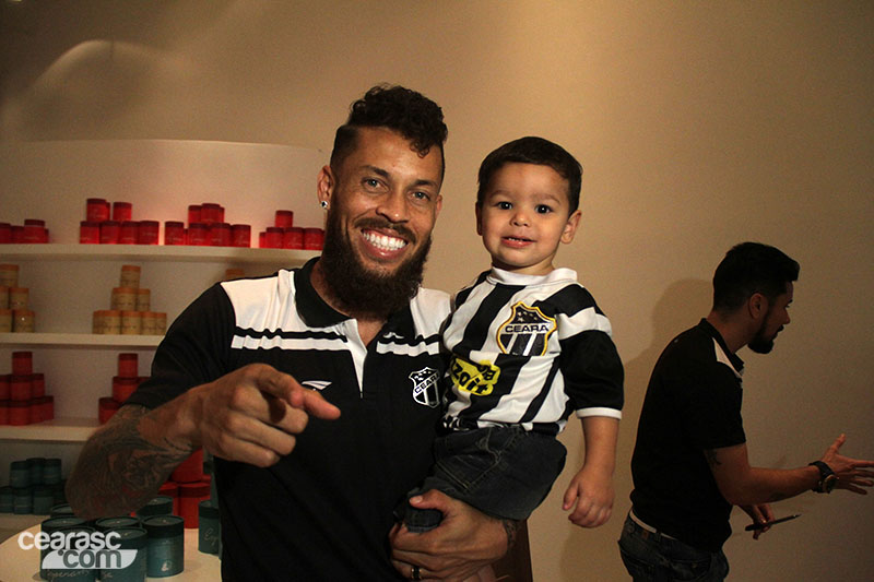 [18-11] Loja do Bem - Noite de Autógrafos - 24