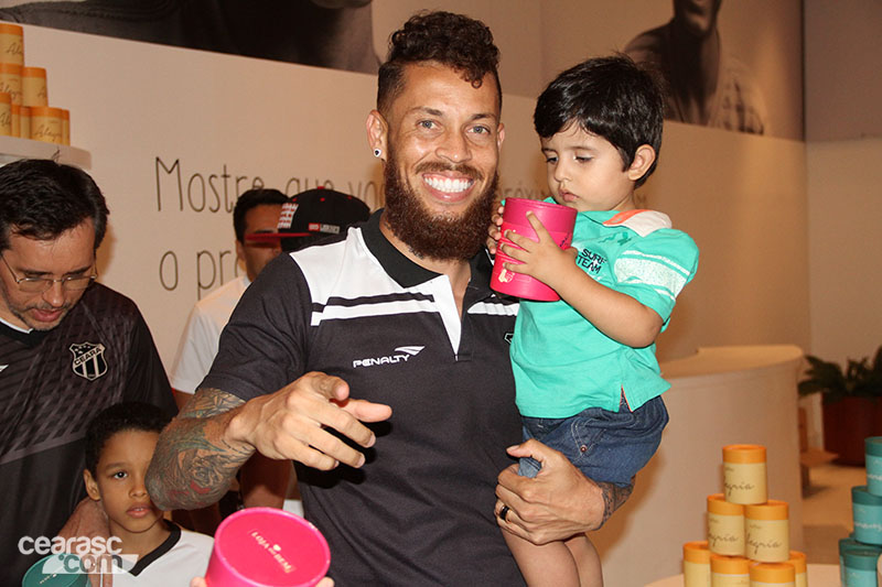 [18-11] Loja do Bem - Noite de Autógrafos - 32