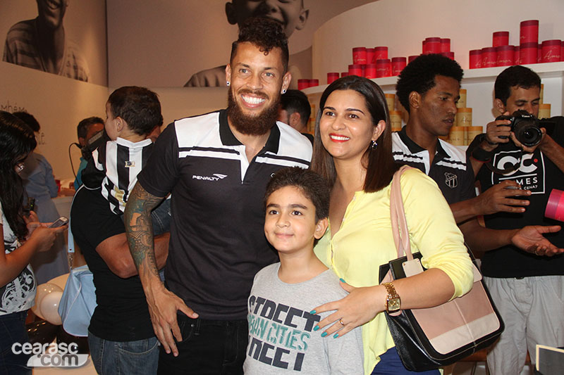 [18-11] Loja do Bem - Noite de Autógrafos - 42