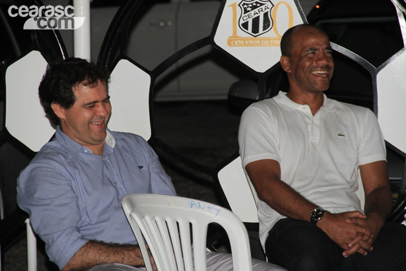 [17-01] Na concentração, jogadores receberam a visita de humorista - 17