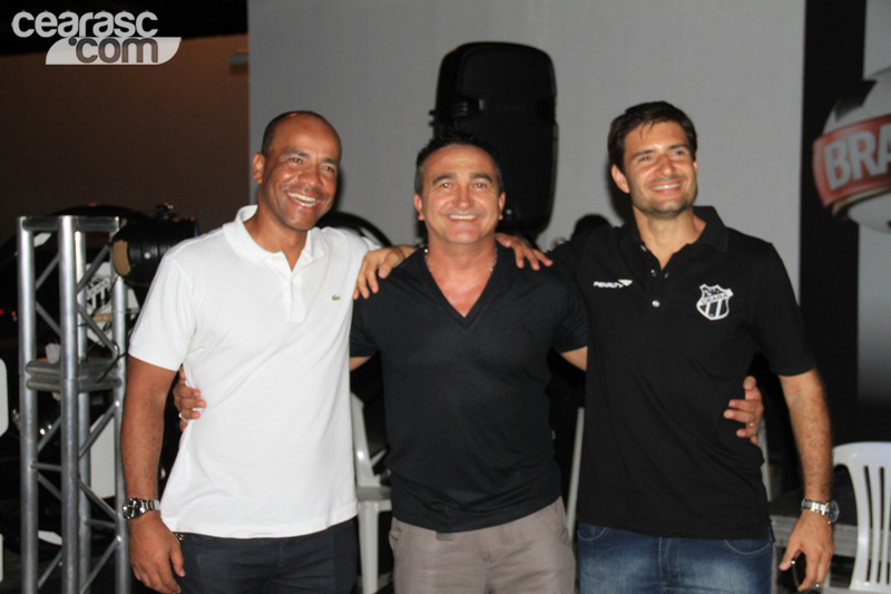 [17-01] Na concentração, jogadores receberam a visita de humorista2 - 19