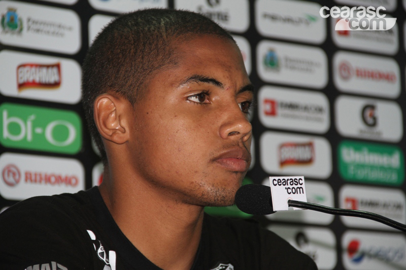 [27-05] Apresentação de Mineiro, Alan Pinheiro e Renan Luís - 10