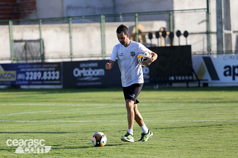 [17-01-2017] Treino Técnico + Tático - 18