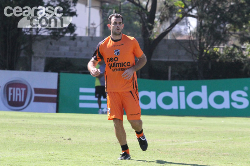 [13-08] Ceará treina em São Paulo - 16