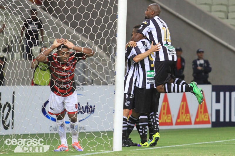 [13-04] Ceará 5 x 2 Guarany (S) - 02 - 12