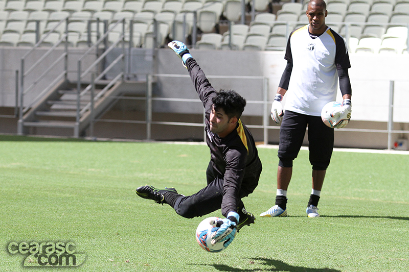 [11-07] Manhã de treino coletivo no estádio Castelão - 13