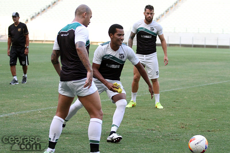 [06-08] Treino tático - Castelão - 2