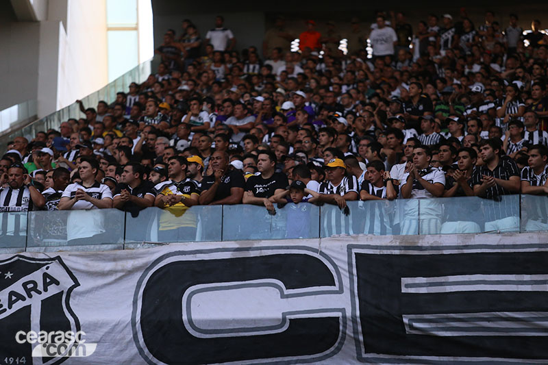 [28-11] Ceará 1 x 0 Macaé - Torcida - 32
