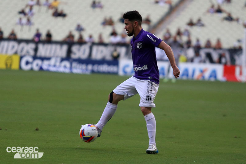 Momentos do meia Ricardinho no Vozão - 13