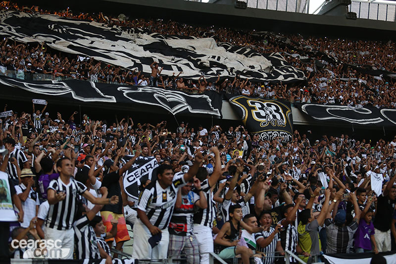 [28-11] Ceará 1 x 0 Macaé - Torcida - 45