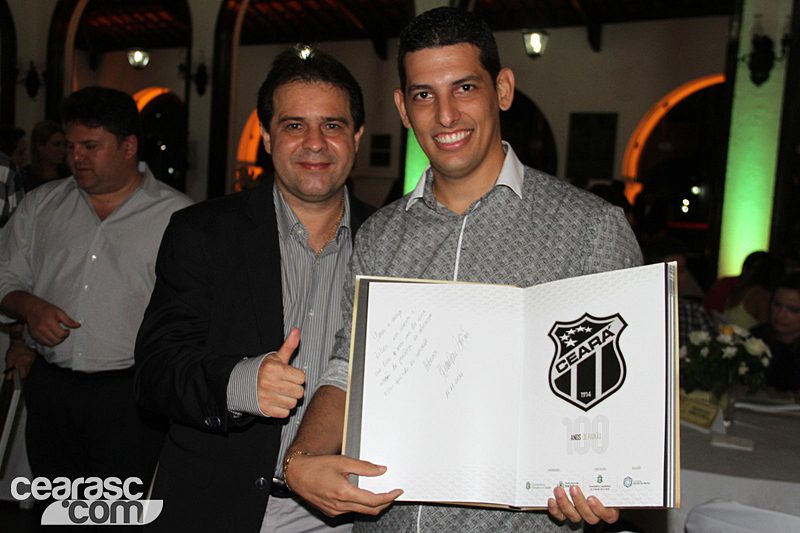 [12-11] Ceará lançou o livro do Centenário3 - 13