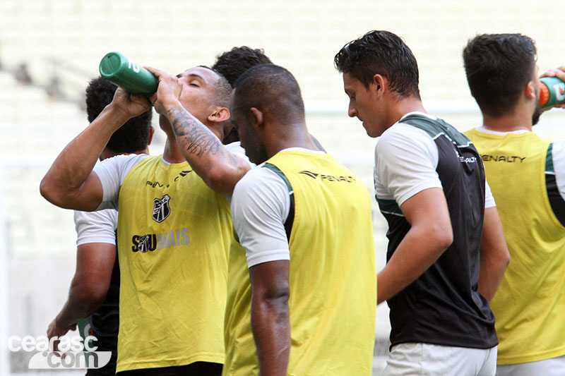 [25-11] Treino coletivo - Castelão - 7