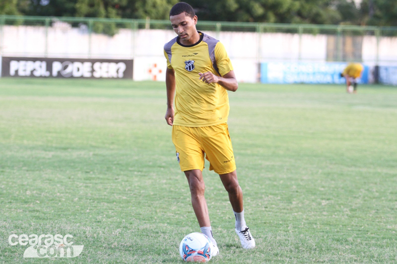[04-03] Reapresentação + Treino técnico - 18