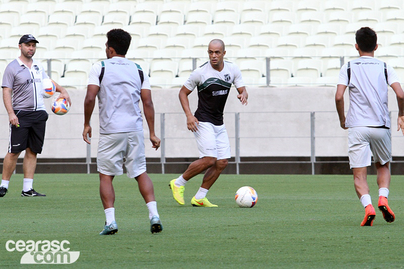 [26-11] Treino coletivo - Castelão - 3