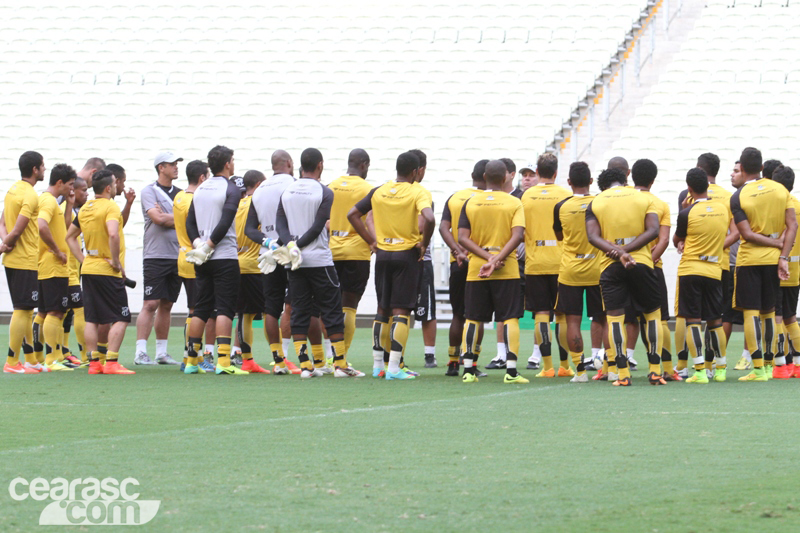 [12-08] Treino coletivo - Castelão - 2