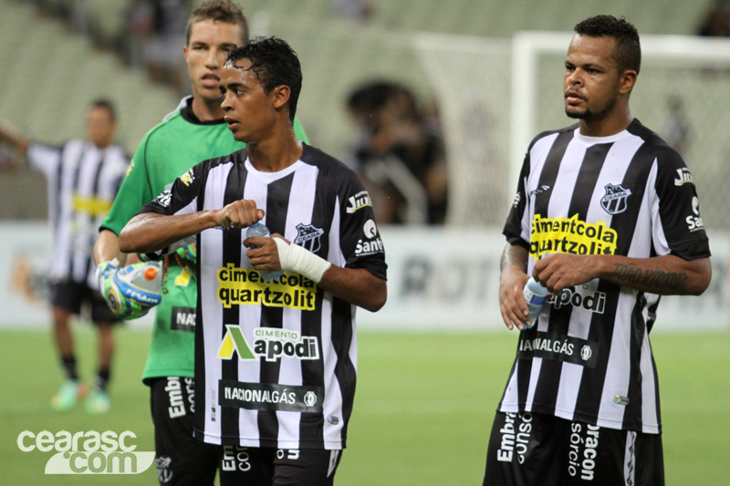 [16-04] Fortaleza 0 x 0 Ceará - 02 - 16
