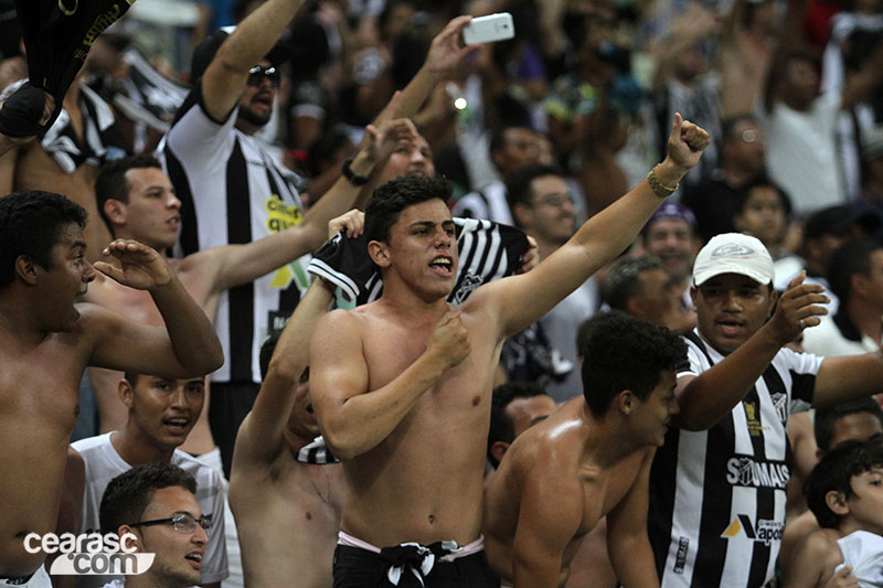 [28-11] Ceará 1 x 0 Macaé - Torcida - 56