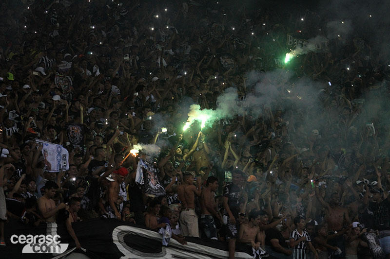 [28-11] Ceará 1 x 0 Macaé - Torcida - 57
