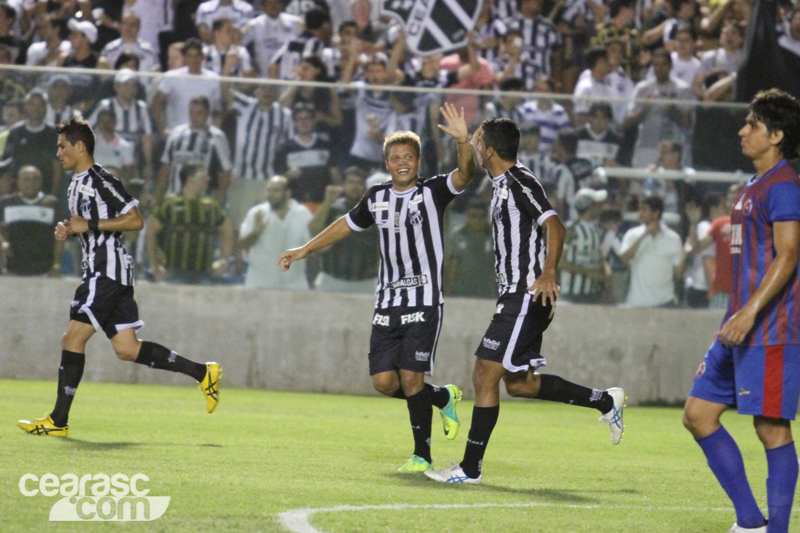 [01-02] Ceará 5 x 1 Tiradentes - 13
