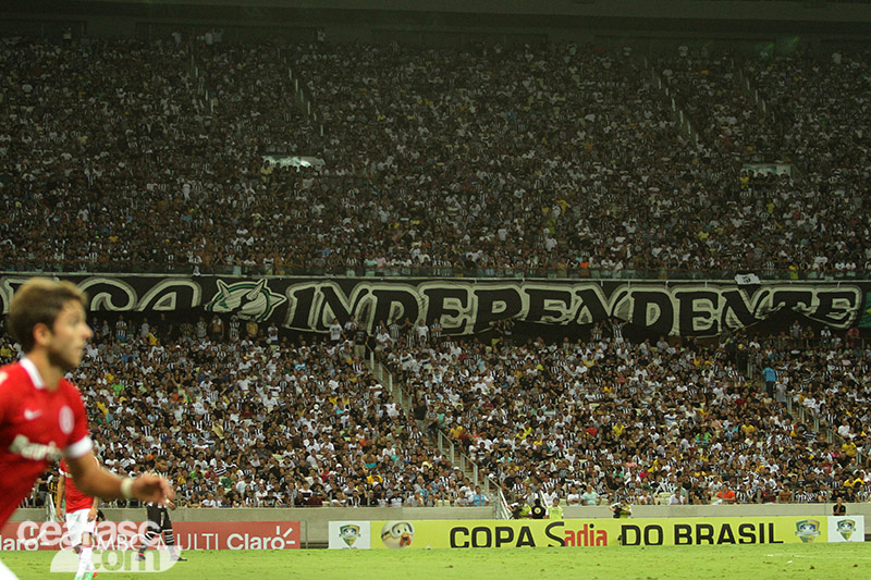 [13-08] Ceará 3 x 1  Internacional - TORCIDA - 3