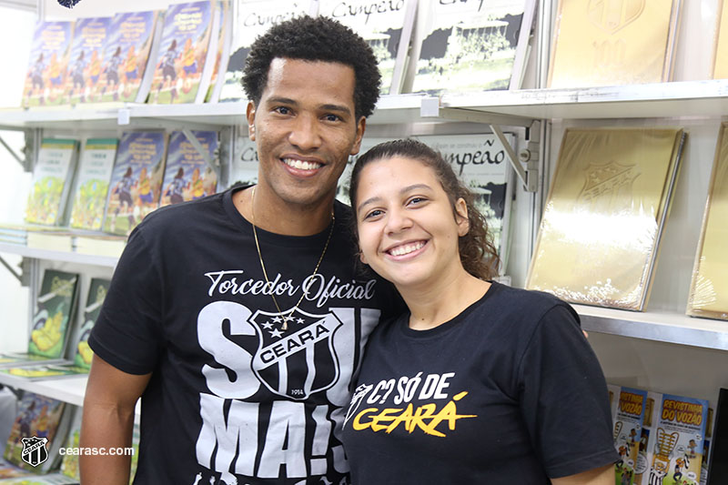 [18-04-2017] XII Bienal Internacional do Livro Part. 1 - 4