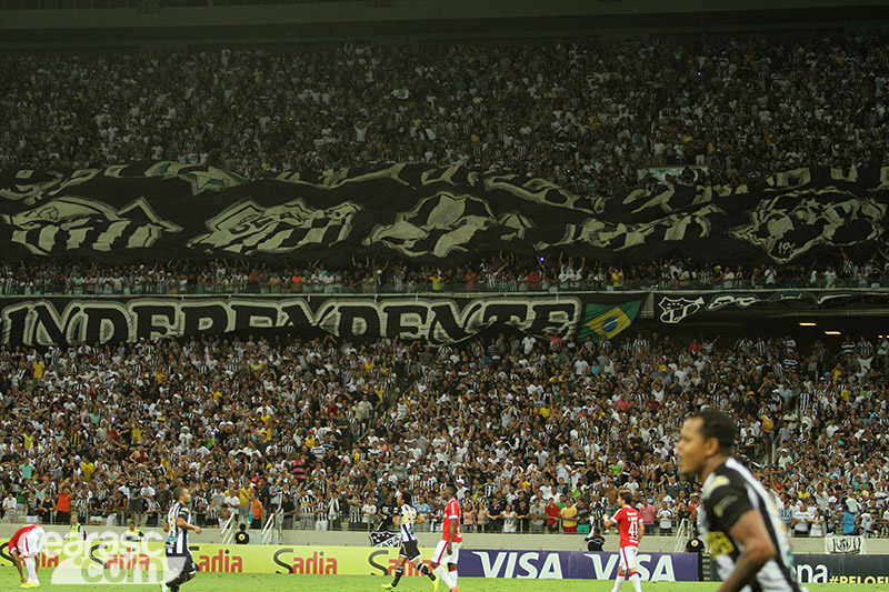 [13-08] Ceará 3 x 1  Internacional - TORCIDA - 16