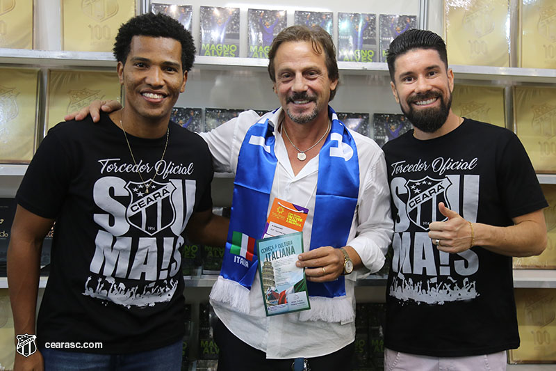 [18-04-2017] XII Bienal Internacional do Livro Part. 2 - 18