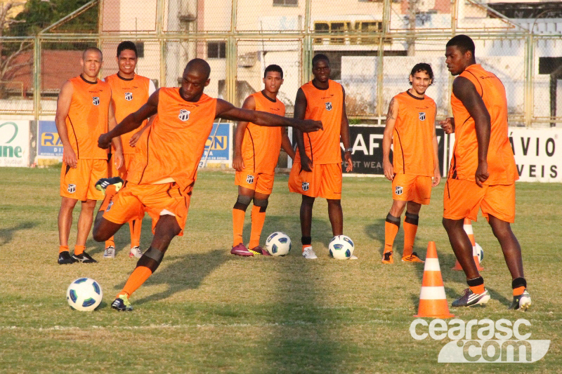 [05-10] Treino de Finalizações - 4