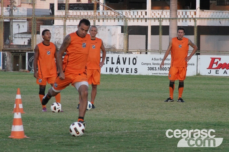 [05-10] Treino de Finalizações - 14