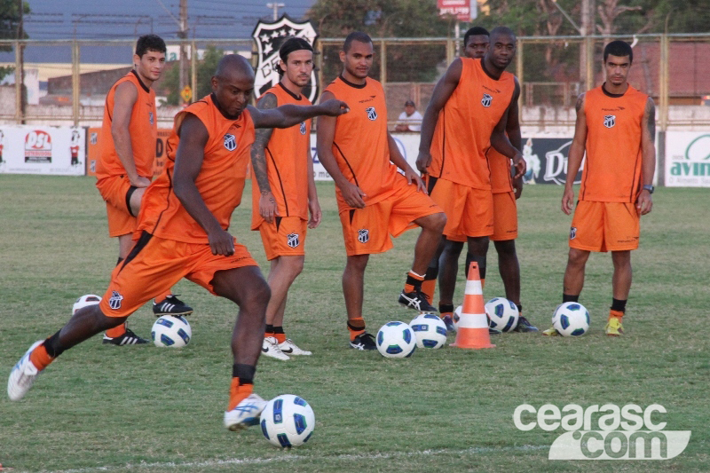[05-10] Treino de Finalizações - 15