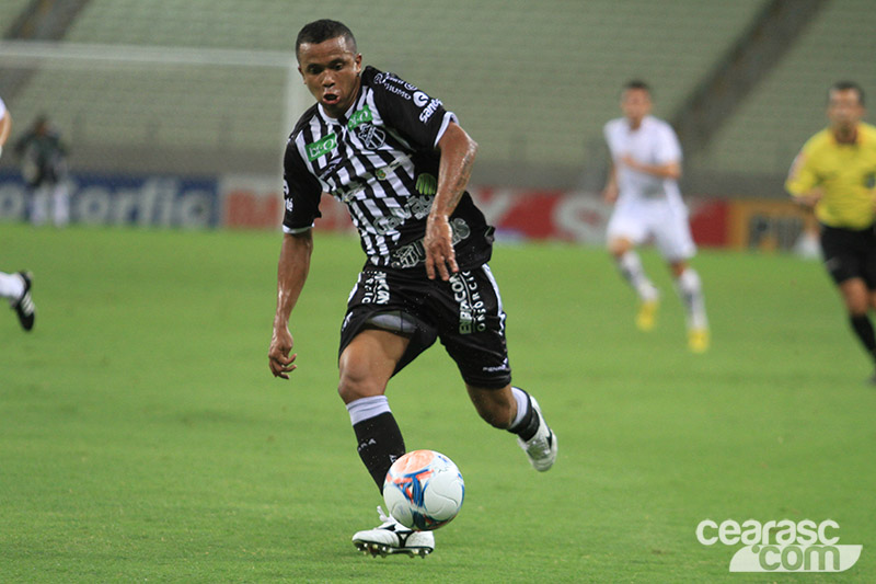 [08-10] Ceará 5 x 3 Bragantino - 02 - 8