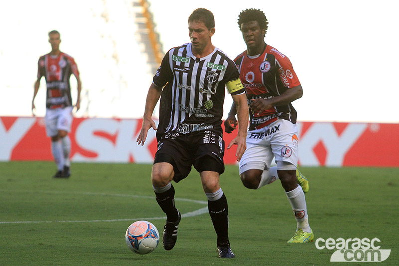 [30-11] Ceará 0 X 3 Joinville - 12