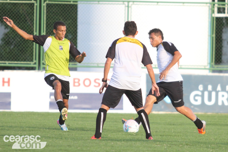 [06-06] Reapresentação + treino físico e técnico - 10