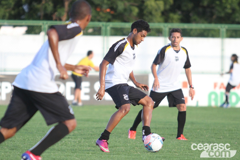 [06-06] Reapresentação + treino físico e técnico - 11
