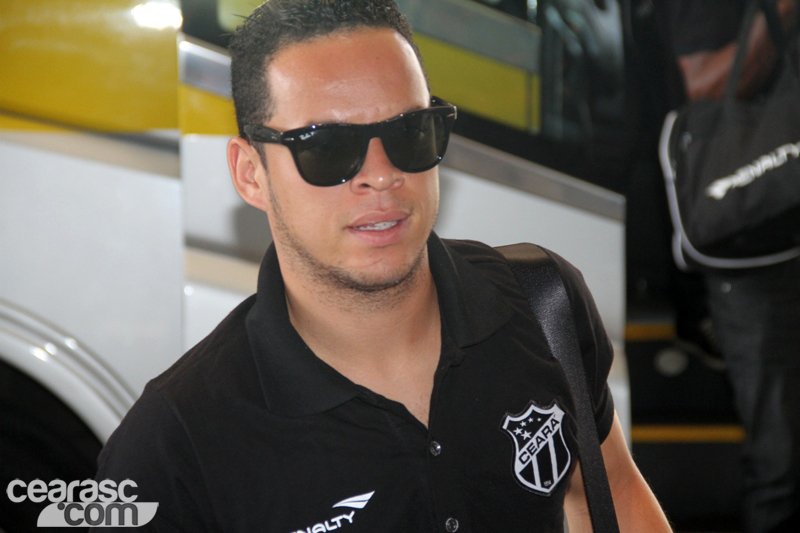 [22-02] Ceará embarca para AL - 8