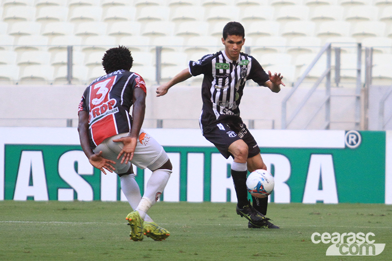 [30-11] Ceará 0 X 3 Joinville - 25