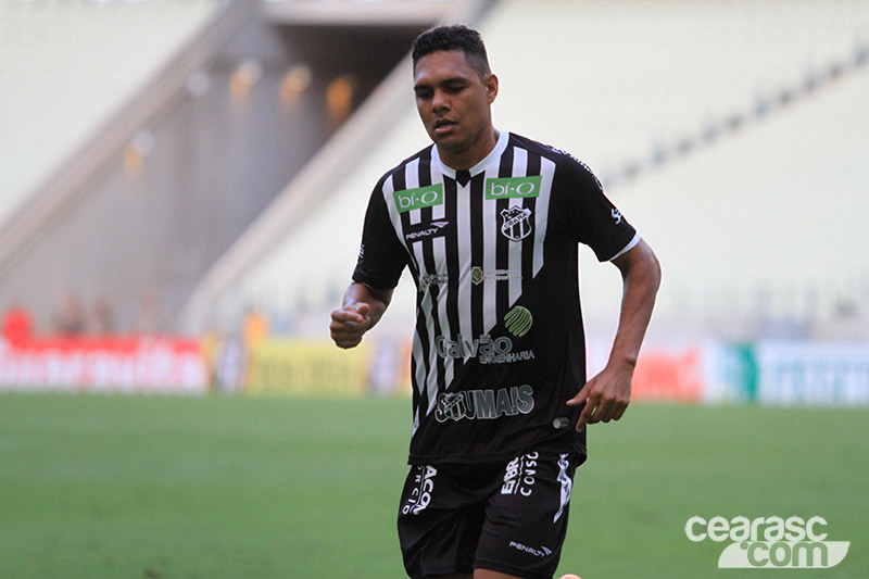 [30-11] Ceará 0 X 3 Joinville - 27