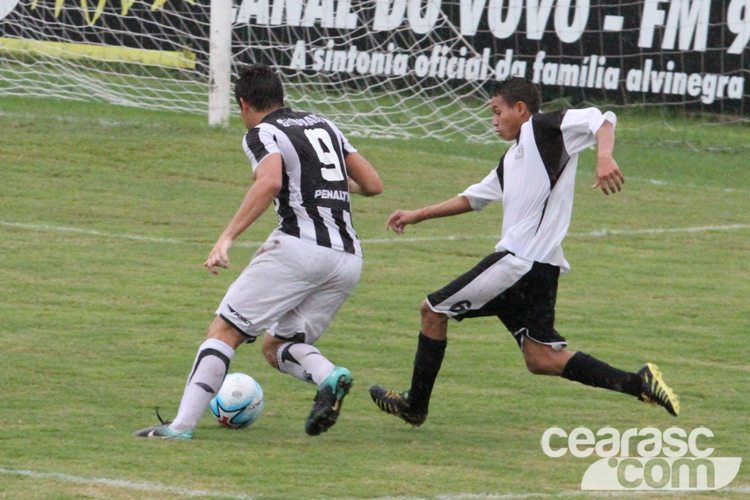 Atacante Epitácio - 12