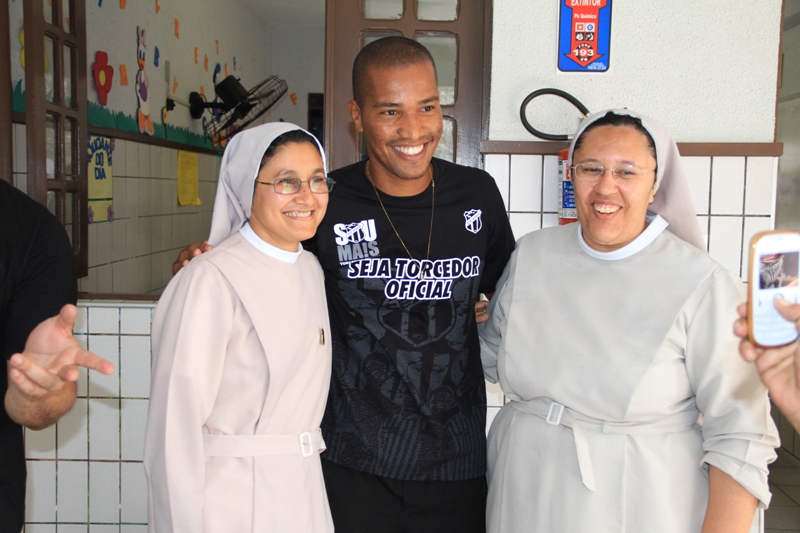 "[30-08] vovô vai à escola - Instituto Filippo Smaldone 02 - 12