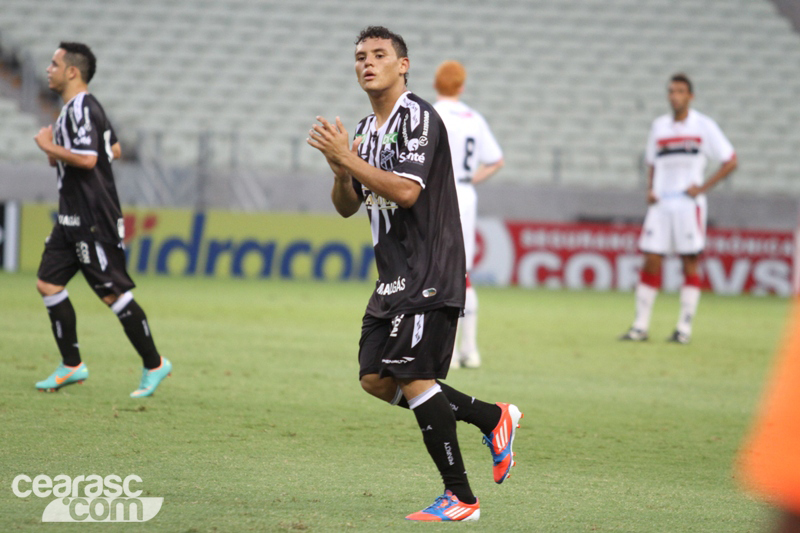 [07-04] Ferroviário 0 X 2 Ceará - 02 - 11