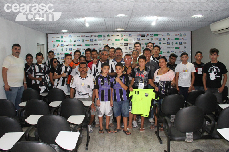 [08-10] Torcedores de Jijoca visitam clube - 3