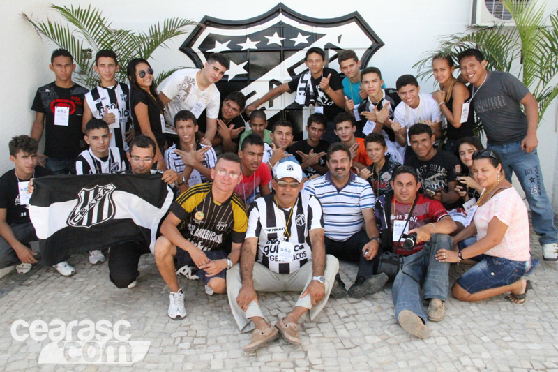 [08-10] Torcedores de Jijoca visitam clube - 4