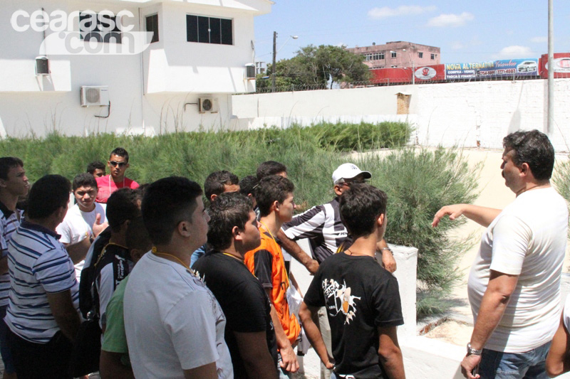 [08-10] Torcedores de Jijoca visitam clube - 5