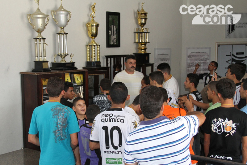 [08-10] Torcedores de Jijoca visitam clube - 9